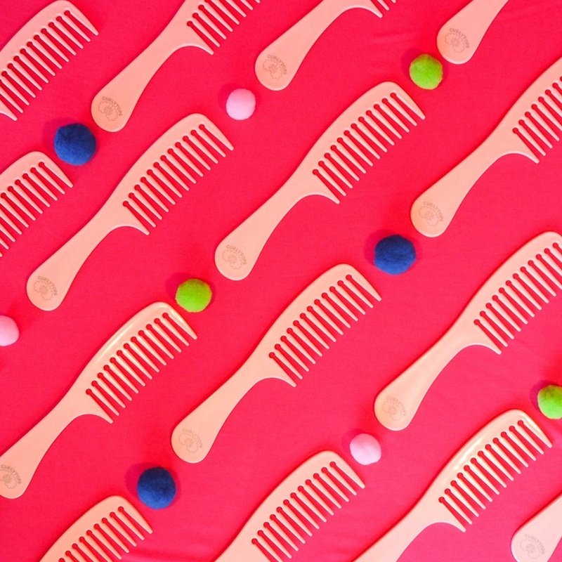 Wheat straw biodegradable comb